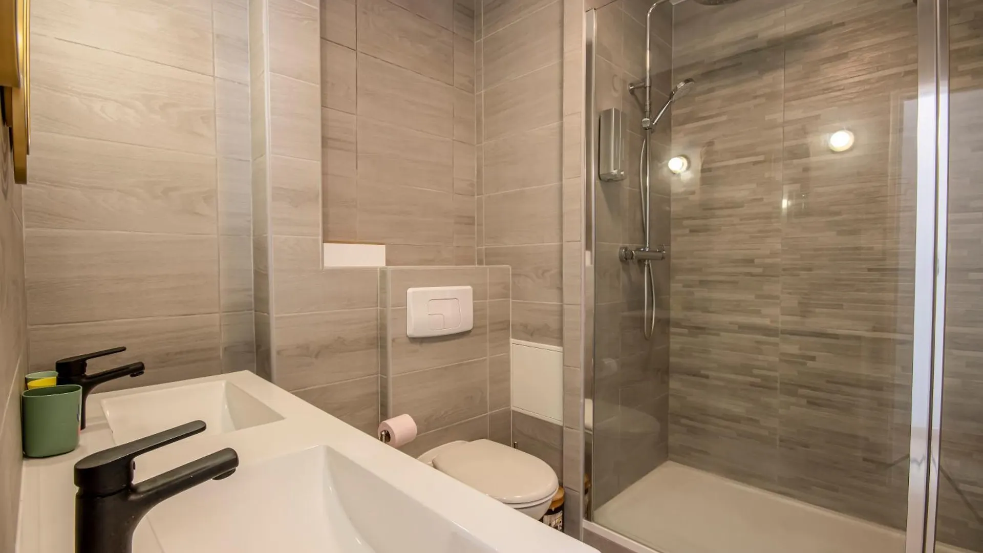 Appartement Cosy Aux Coeur De Paris - 10 Pers 0*,